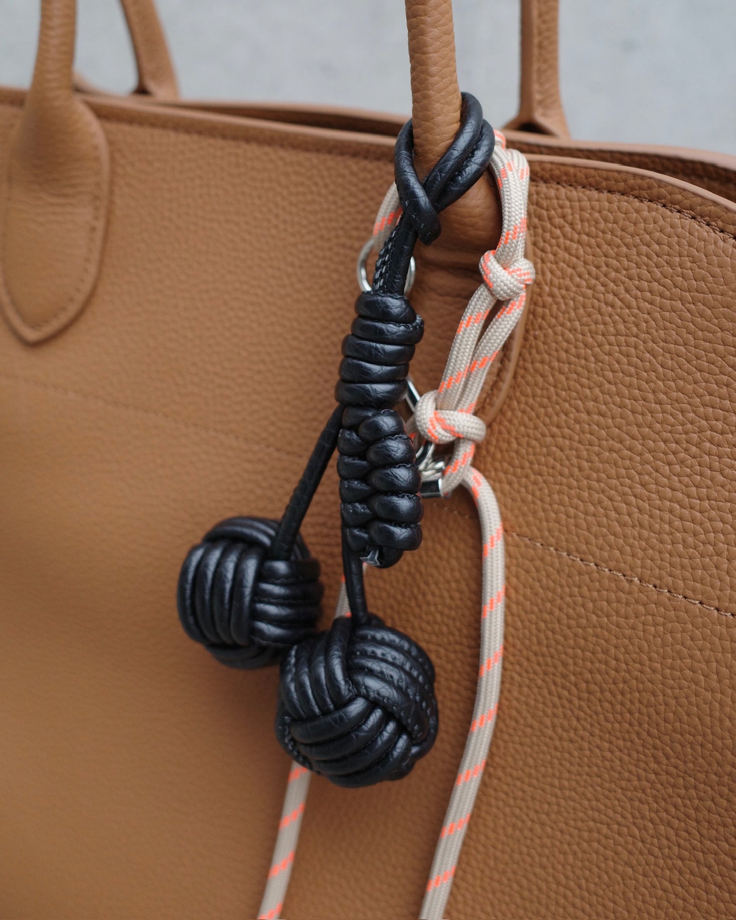 ツインオーブチャーム 2205