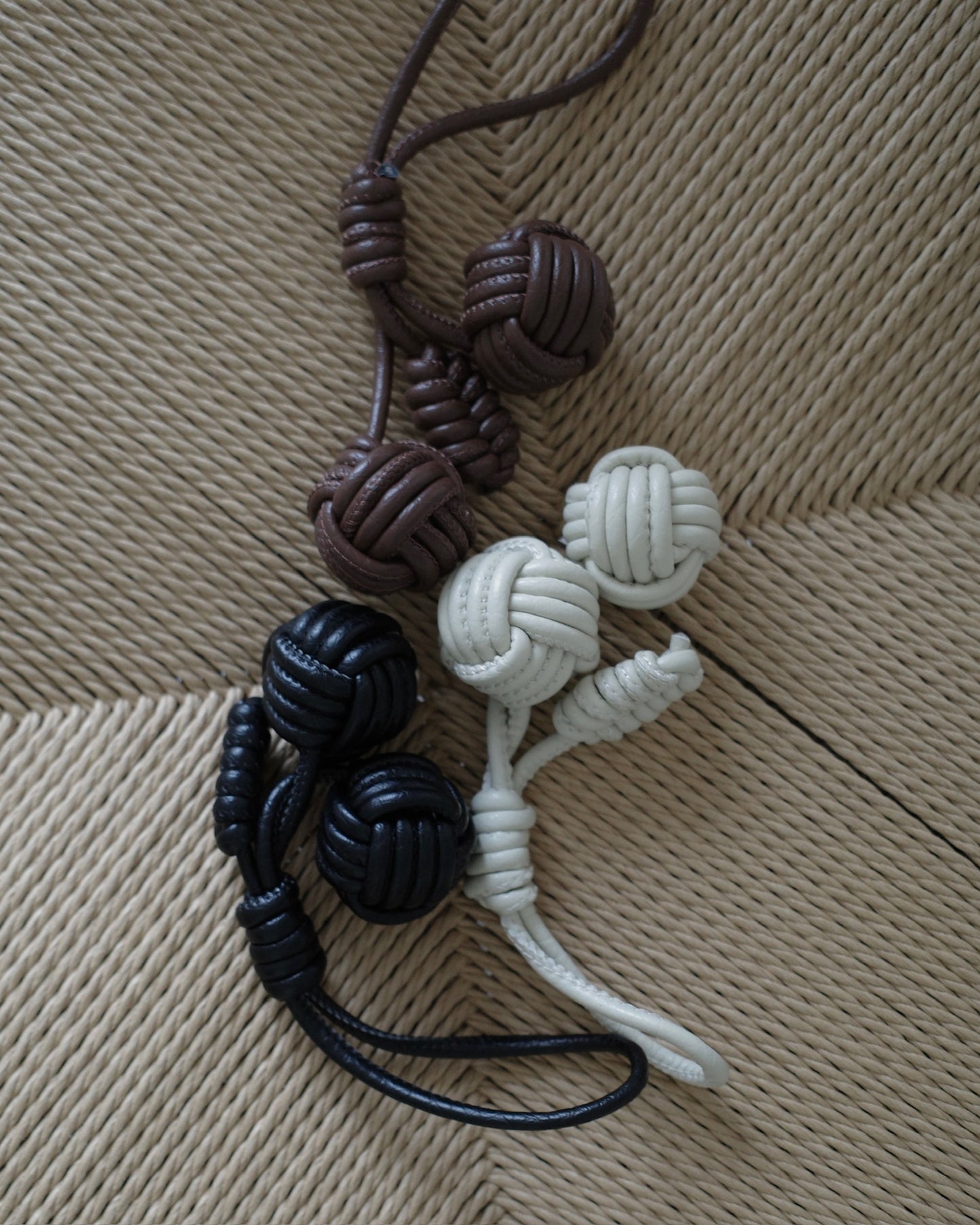 ツインオーブチャーム 2205