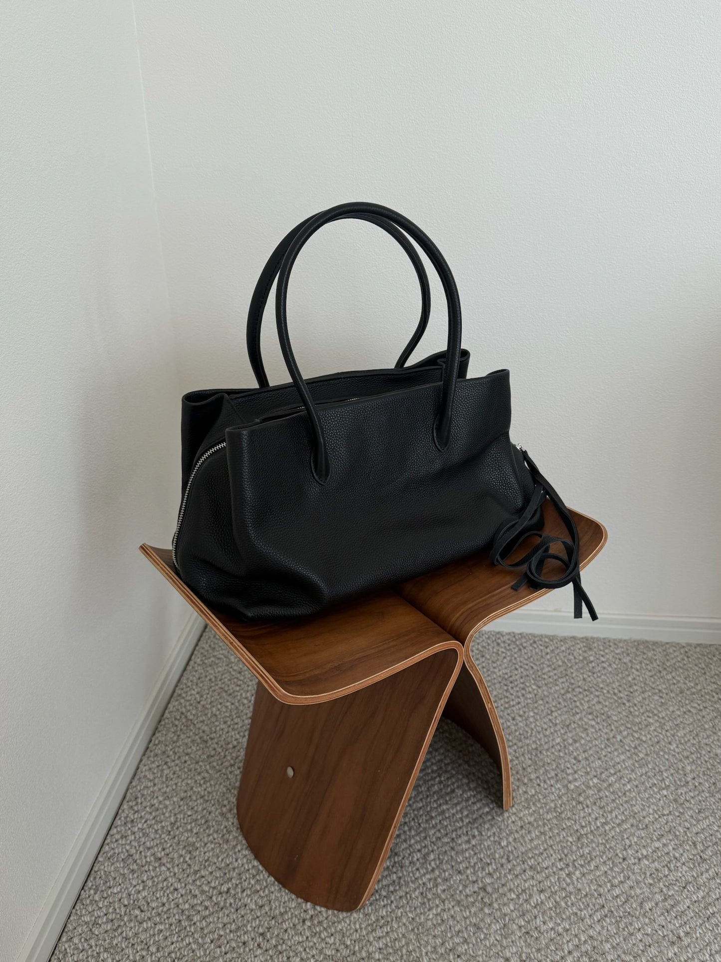 ESSENTIAL LARGE BAG 2494