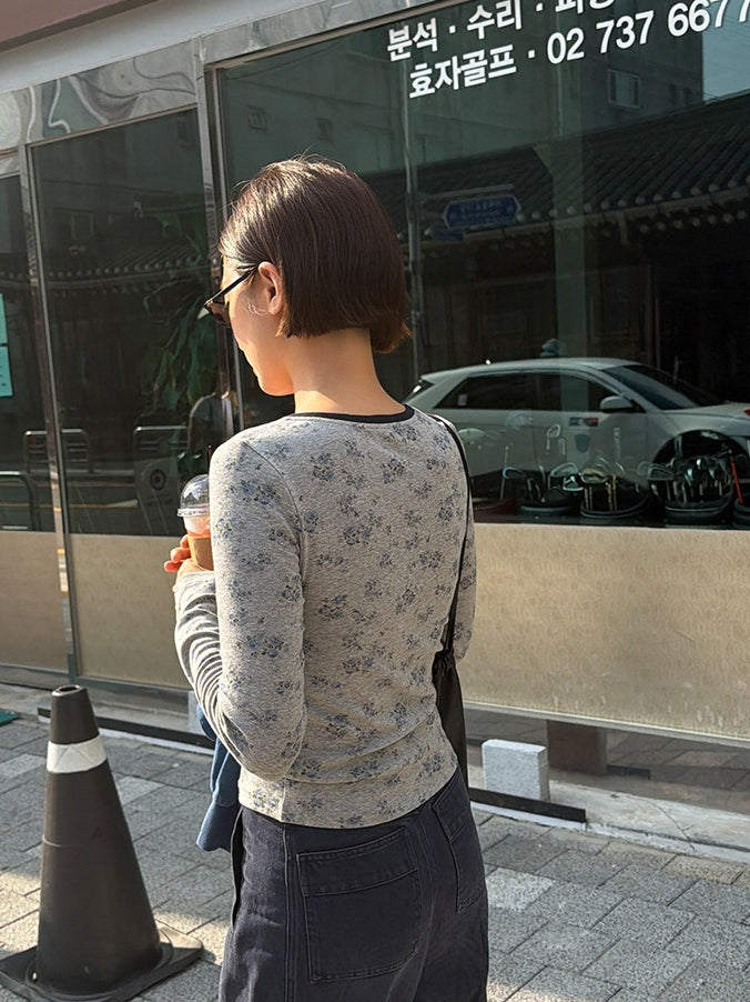 FLORAL HENLEY TOP 2474