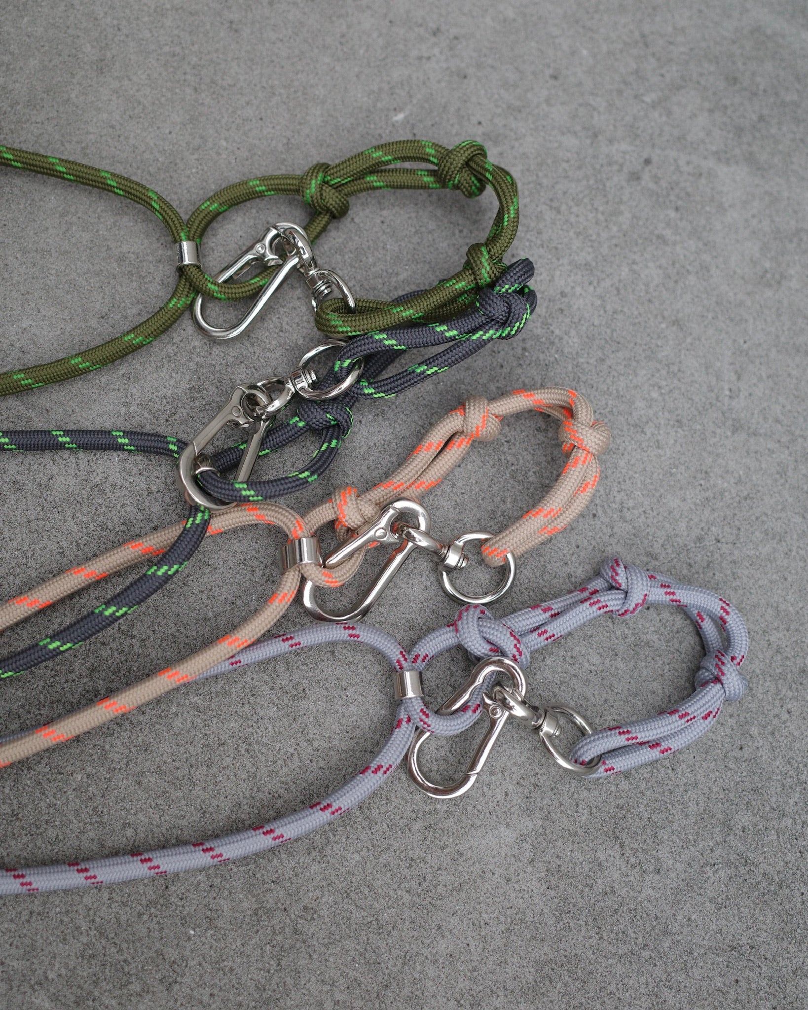 パラコード☆ハンドストラップ 新色追加】パラコードバッグチャーム 1846 – gypsophila