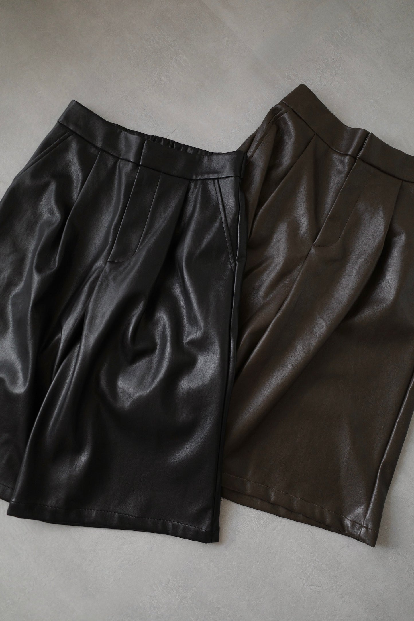 フェイクレザーガウチョパンツ 2225