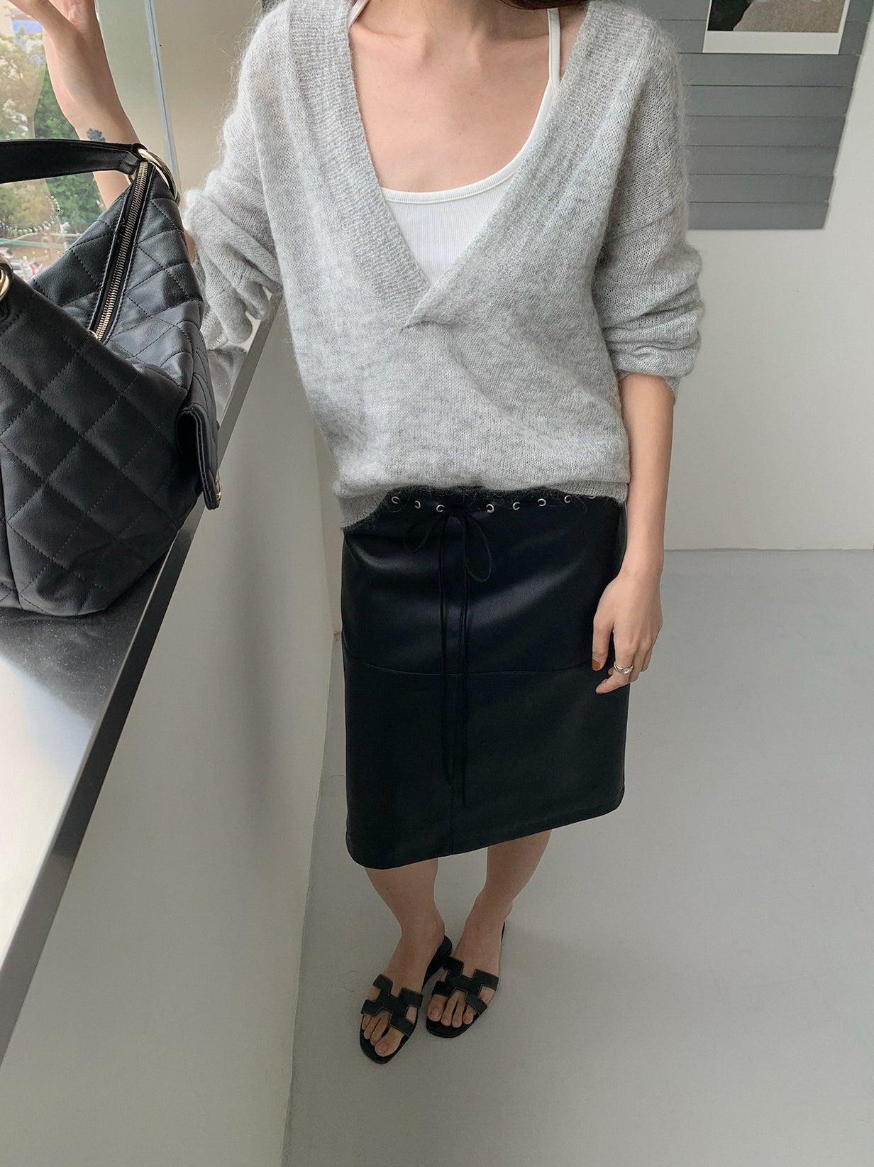 MOHAIR DEEP V-NECK KNIT 2465