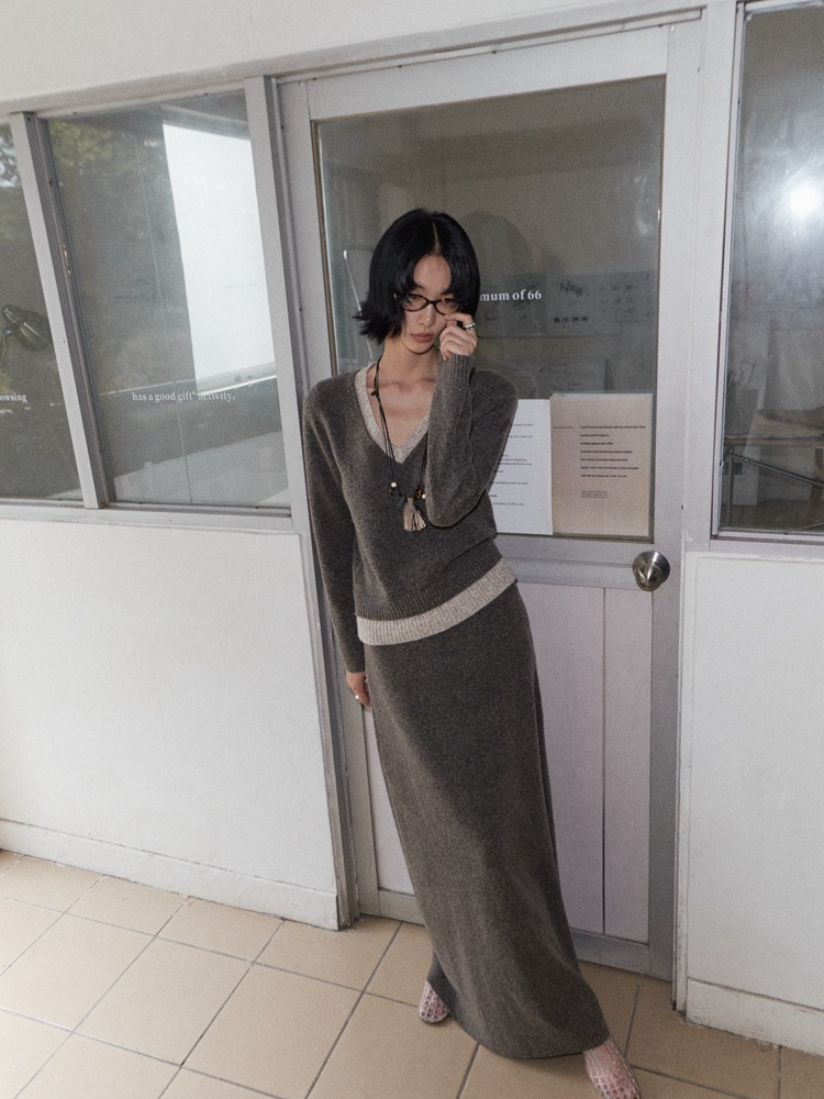 カラーブロックVネックニット 2213