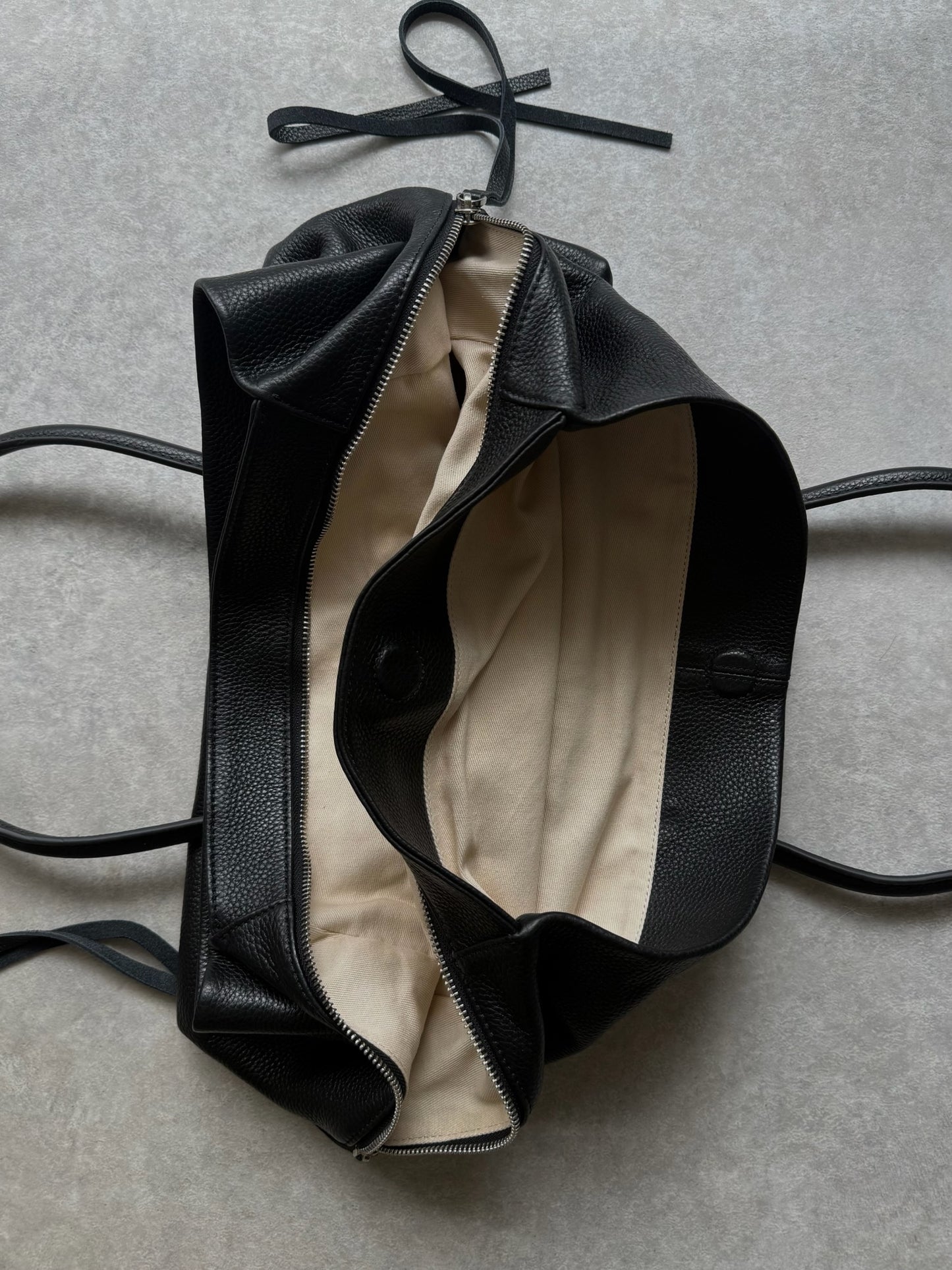 ESSENTIAL LARGE BAG 2494