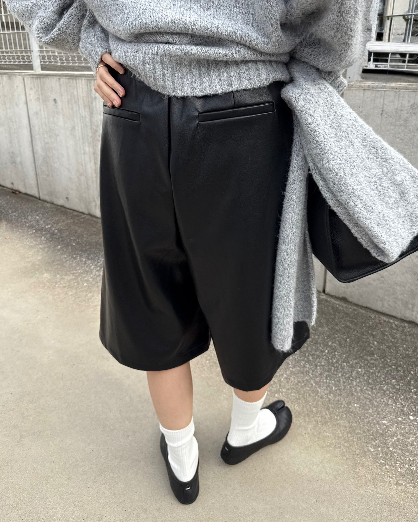 フェイクレザーガウチョパンツ 2225