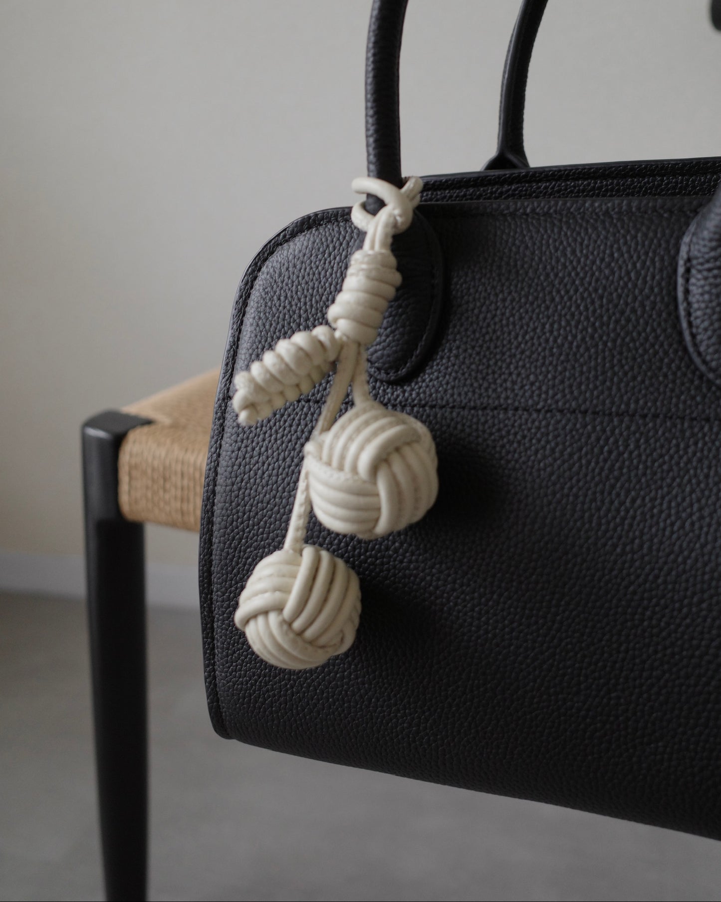 ツインオーブチャーム 2205