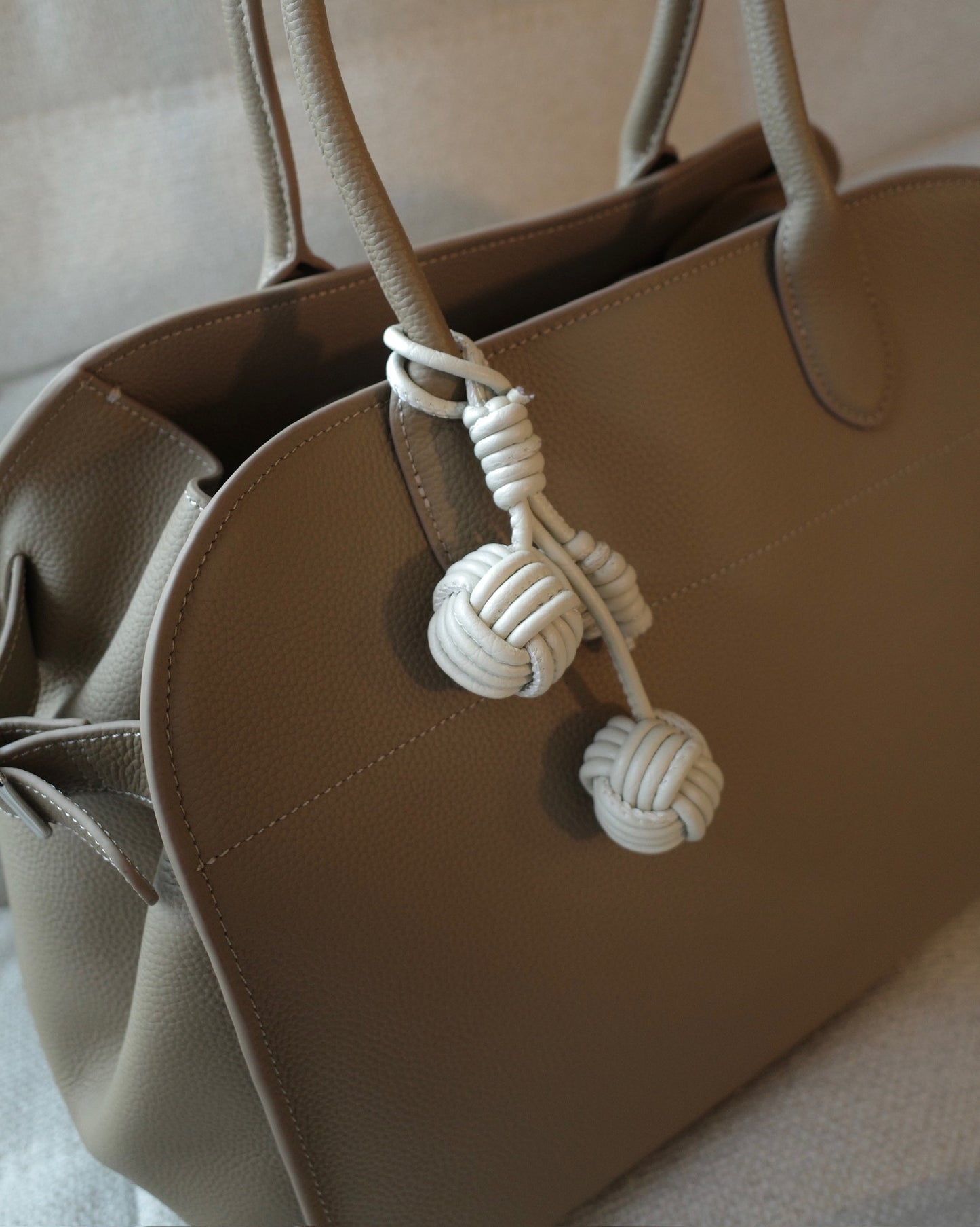 ツインオーブチャーム 2205