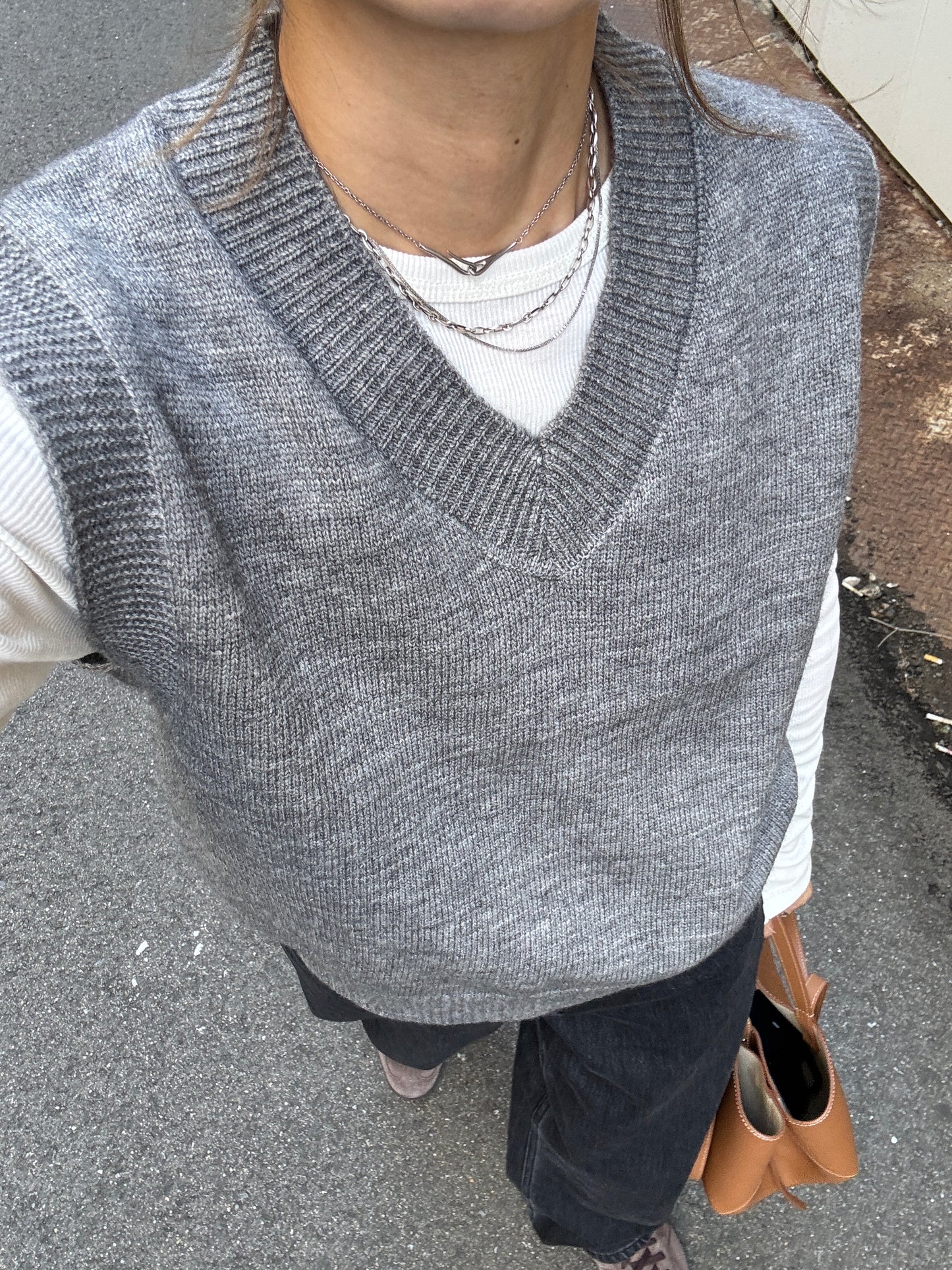 VNECK KNIT VEST × chiiica02