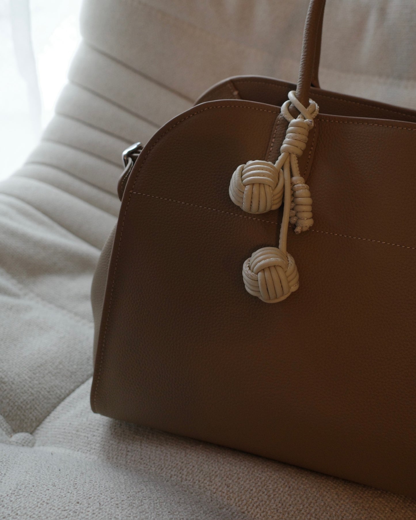 ツインオーブチャーム 2205