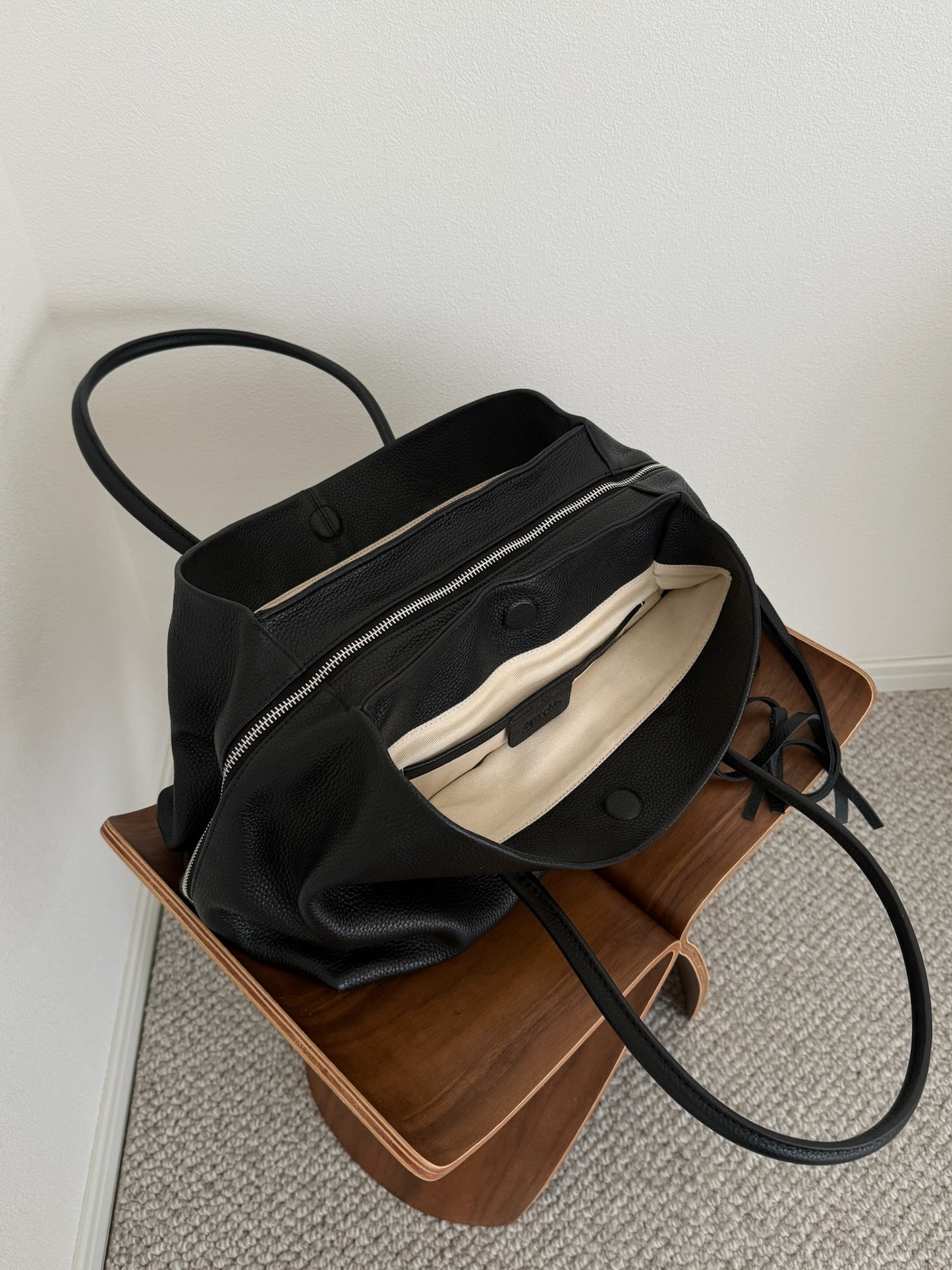 ESSENTIAL LARGE BAG 2494