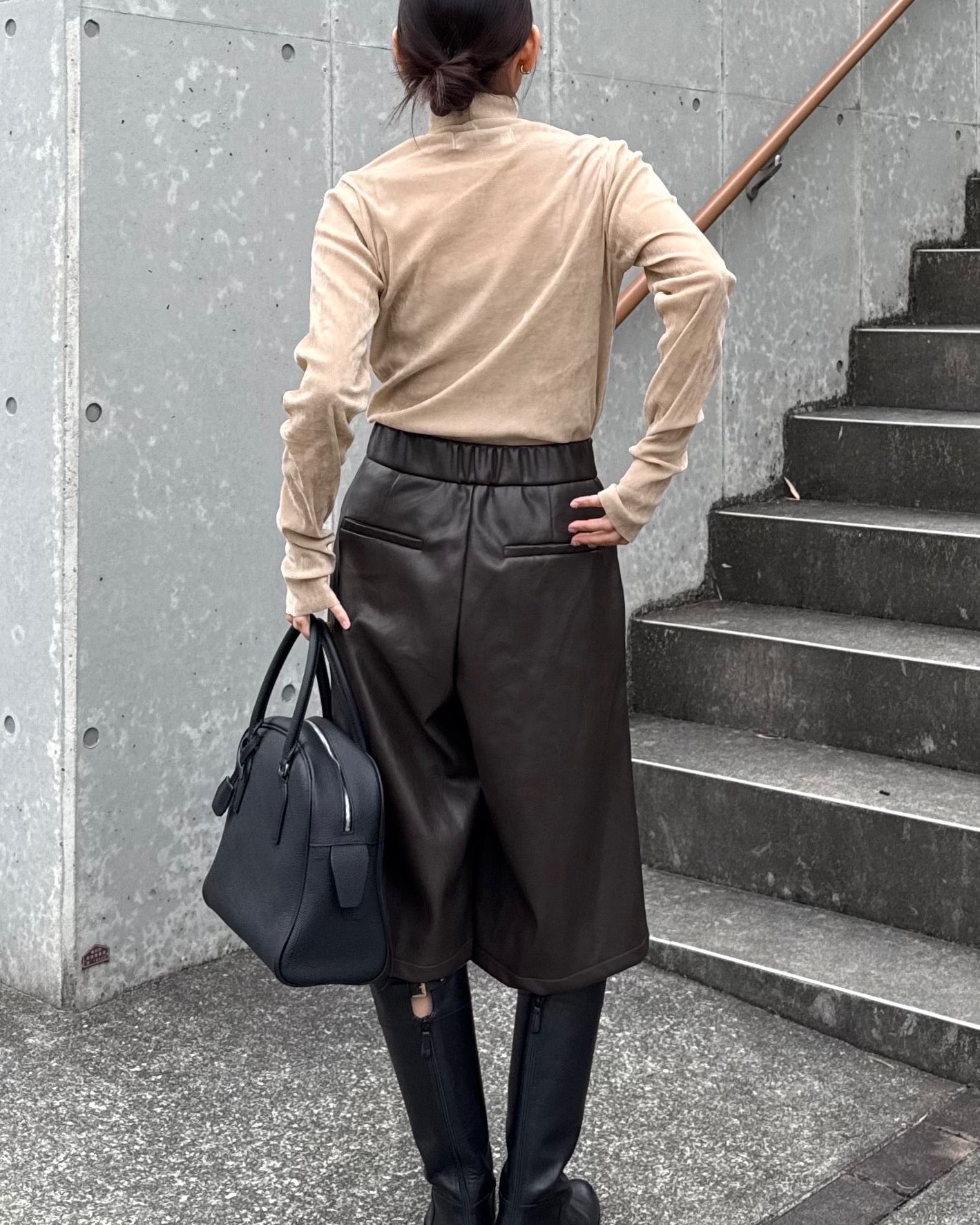 フェイクレザーガウチョパンツ 2225