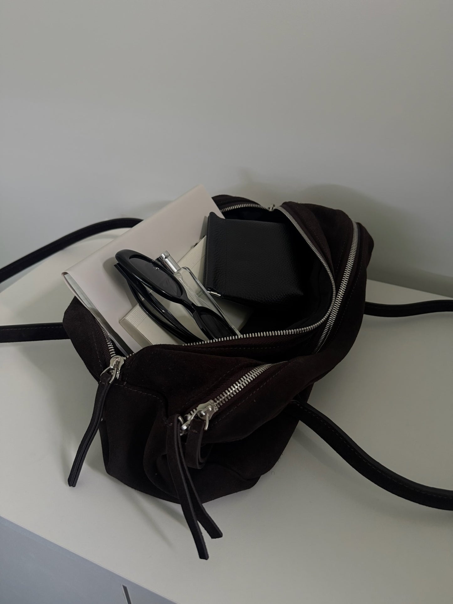 SUEDE WIDE BOSTON BAG 2495