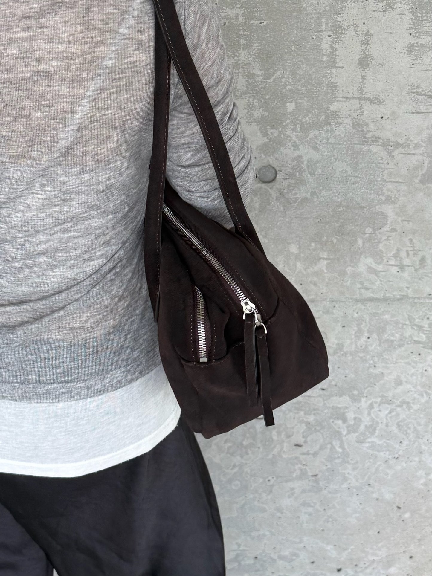 SUEDE WIDE BOSTON BAG 2495