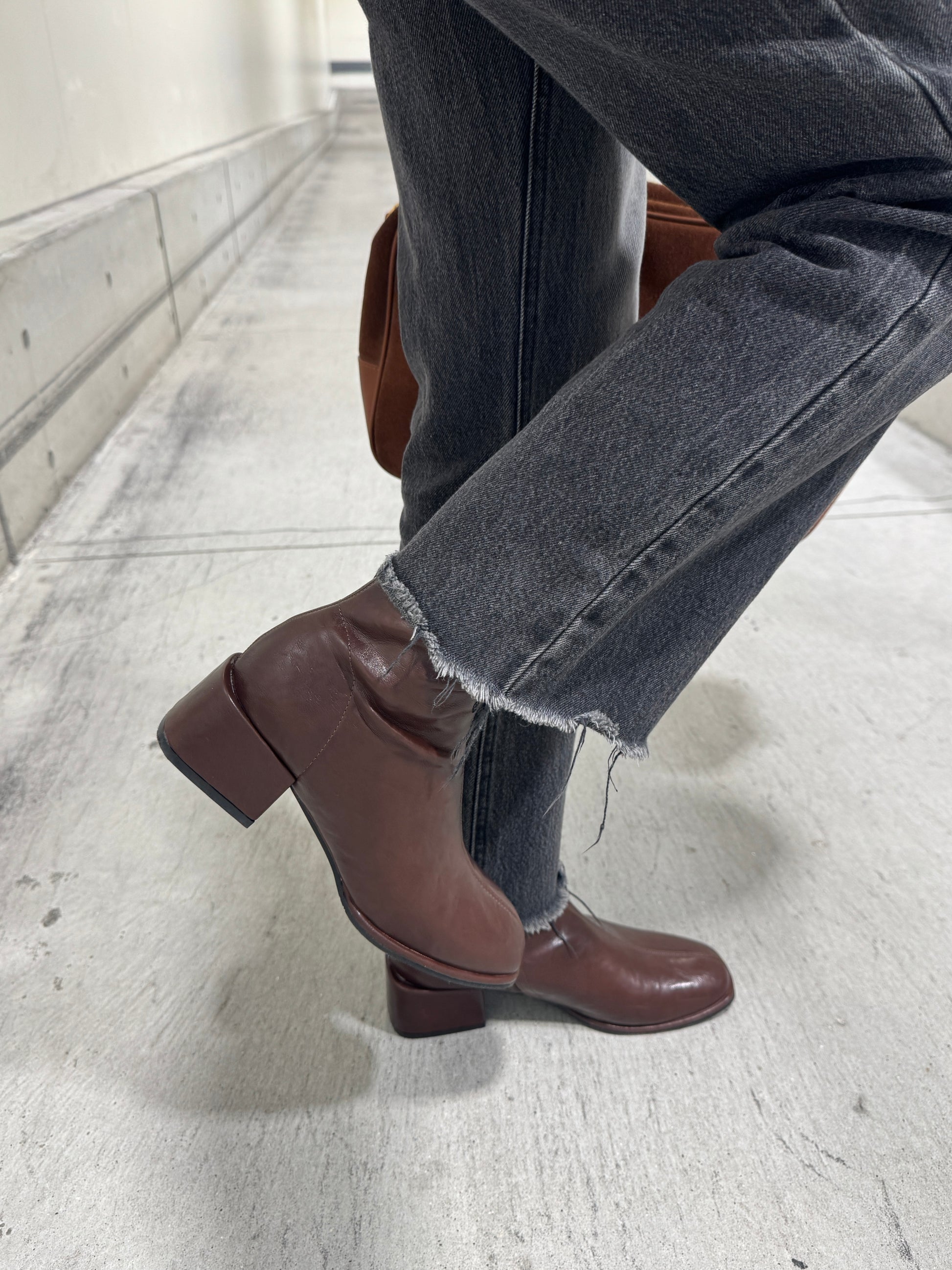 SQUARE TOE SHORT BOOTS × chiiica11 – gypsophila