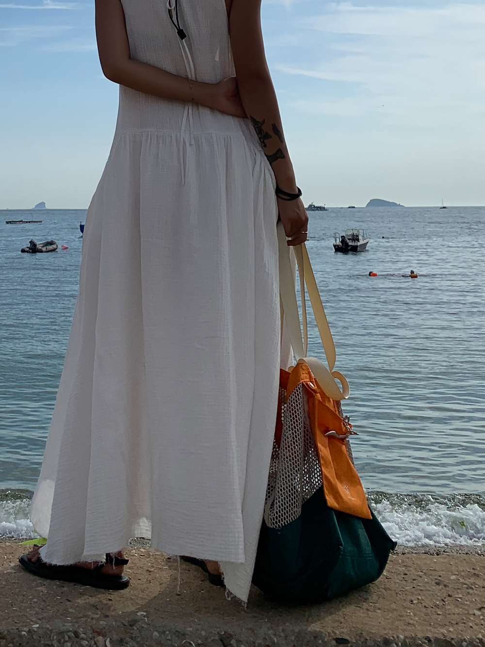 gypsohilaジプソフィアバックデザインワンピースホワイト