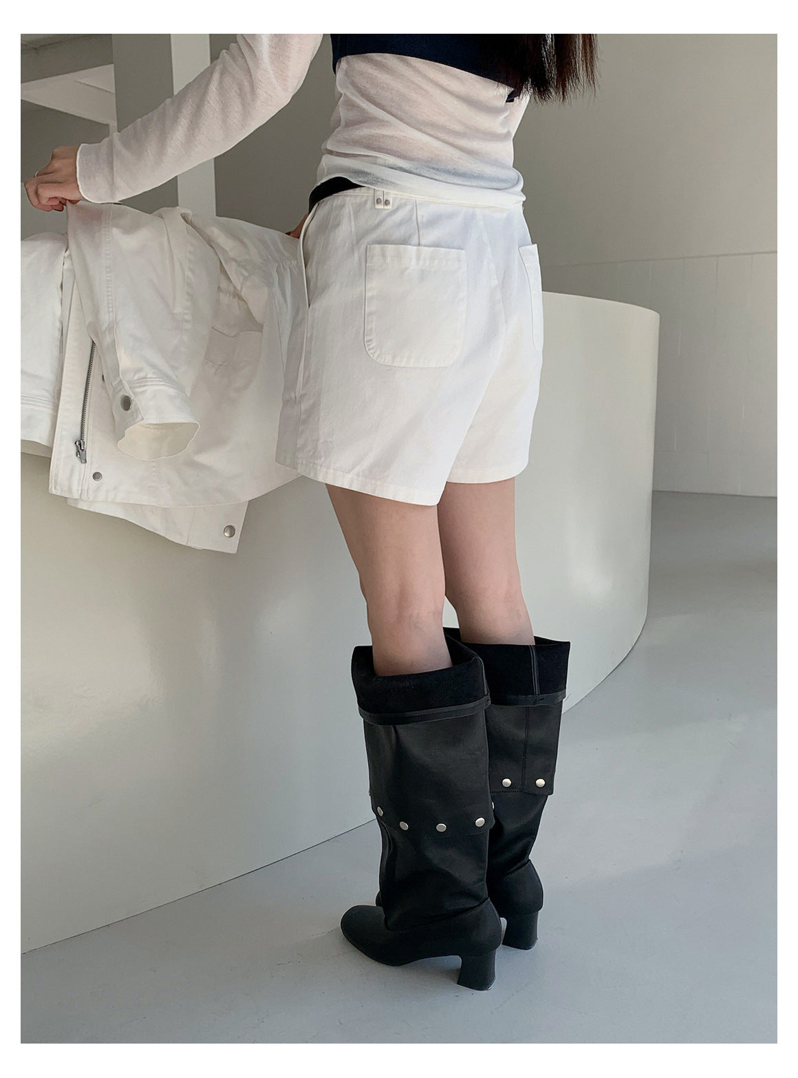 BASIC SHORT PANTS 2302