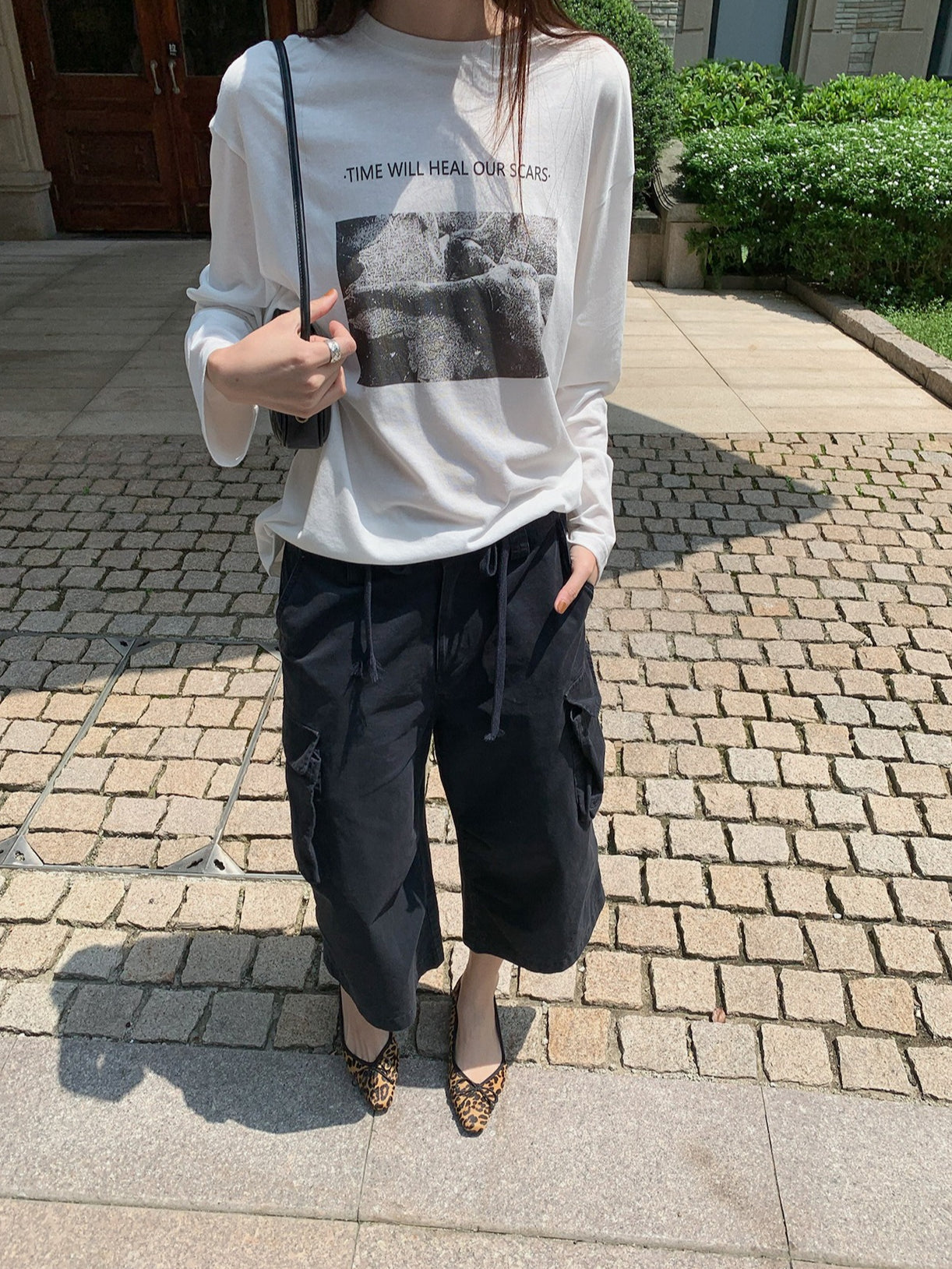 LOOSE GRAPHIC TOP 2451
