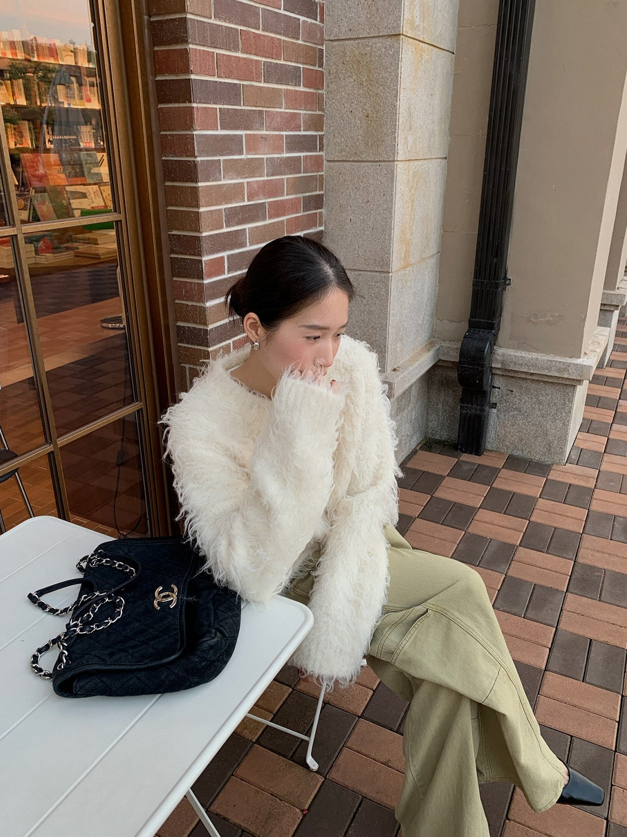 SHAGGY CREW KNIT 2499