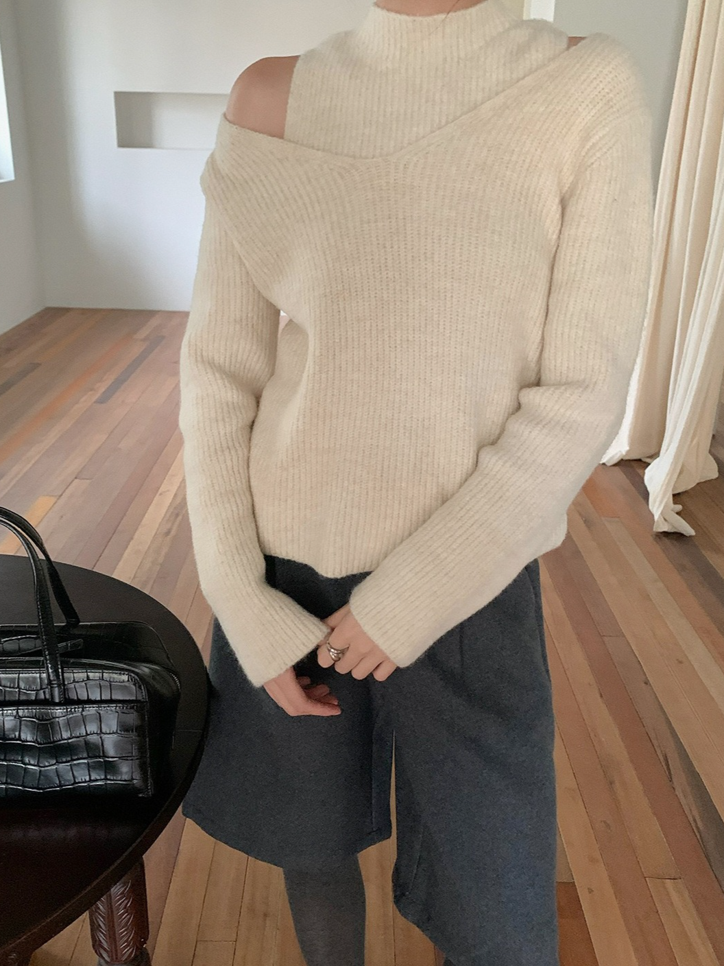 レイヤードプチハイネックニット 2210