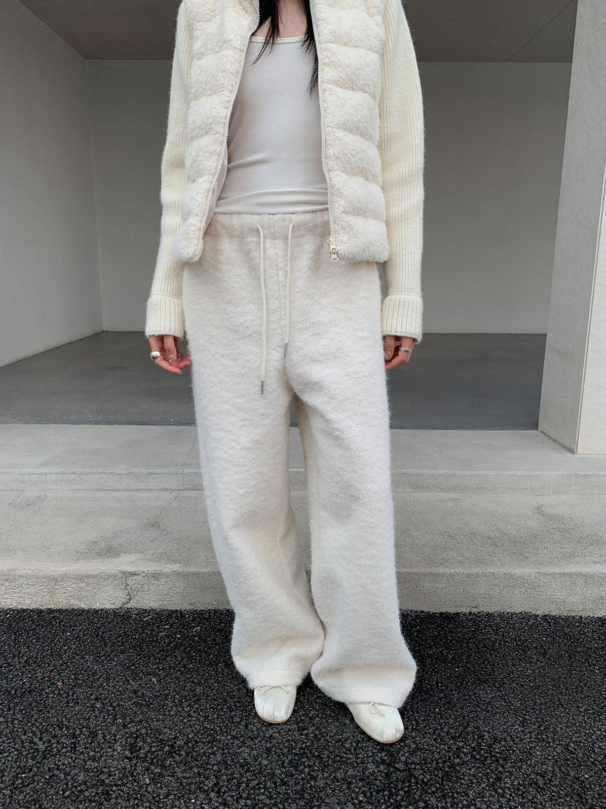 PRESSED WOOL PANTS 2520