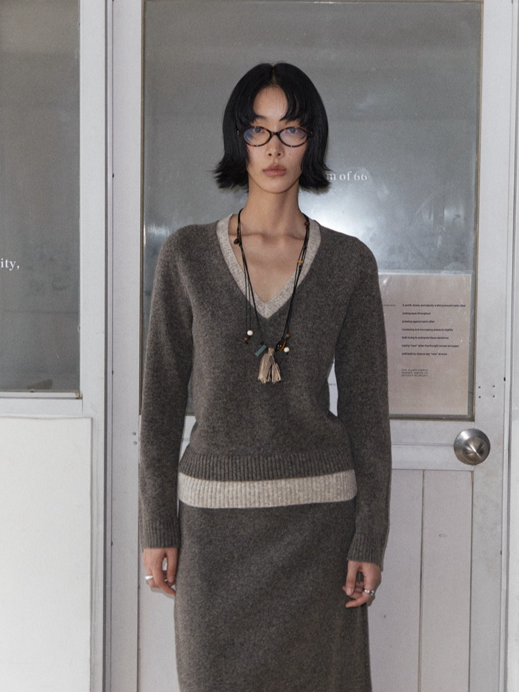 カラーブロックVネックニット 2213