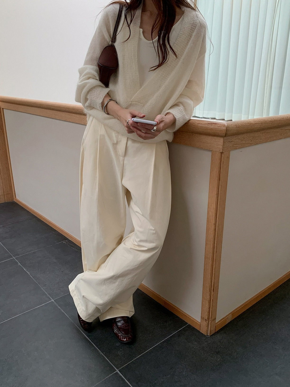 MOHAIR DEEP V-NECK KNIT 2465