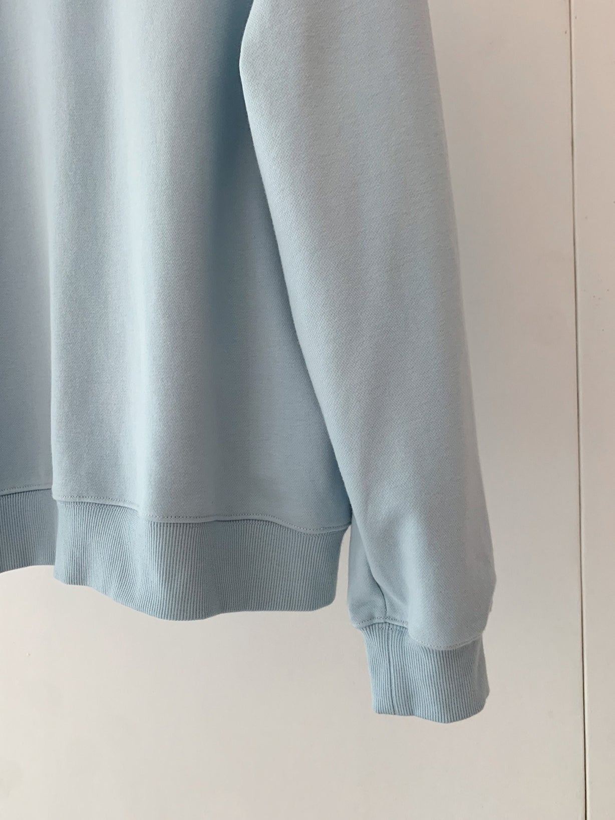 OPEN-BACK SWEATSHIRT 2446
