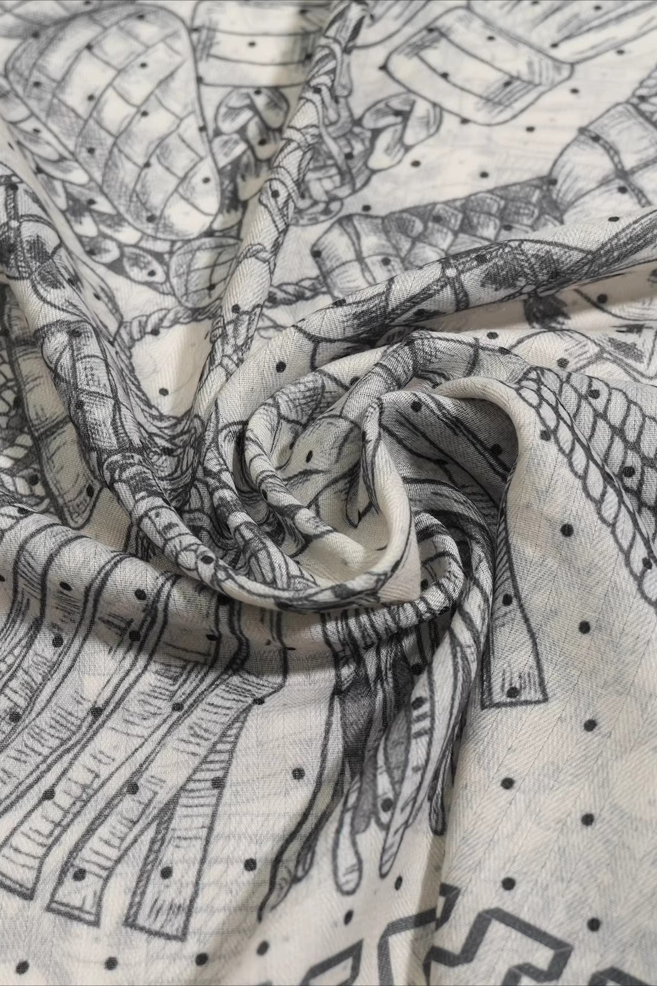 ヴィンテージライクプリントスカーフ 2277