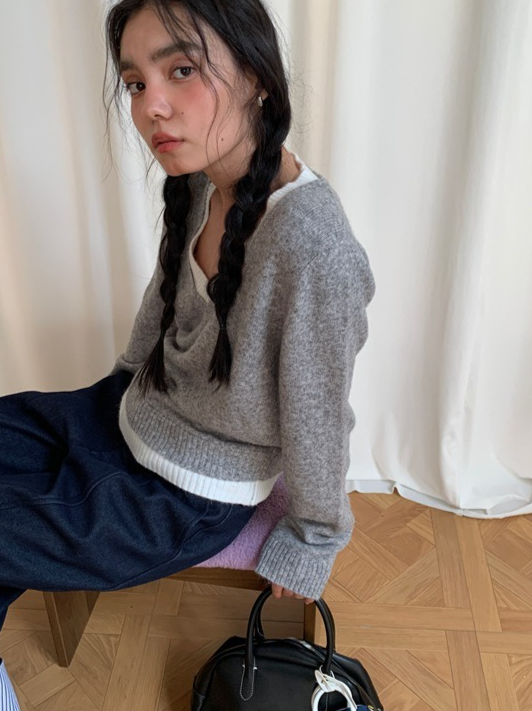 カラーブロックVネックニット 2213