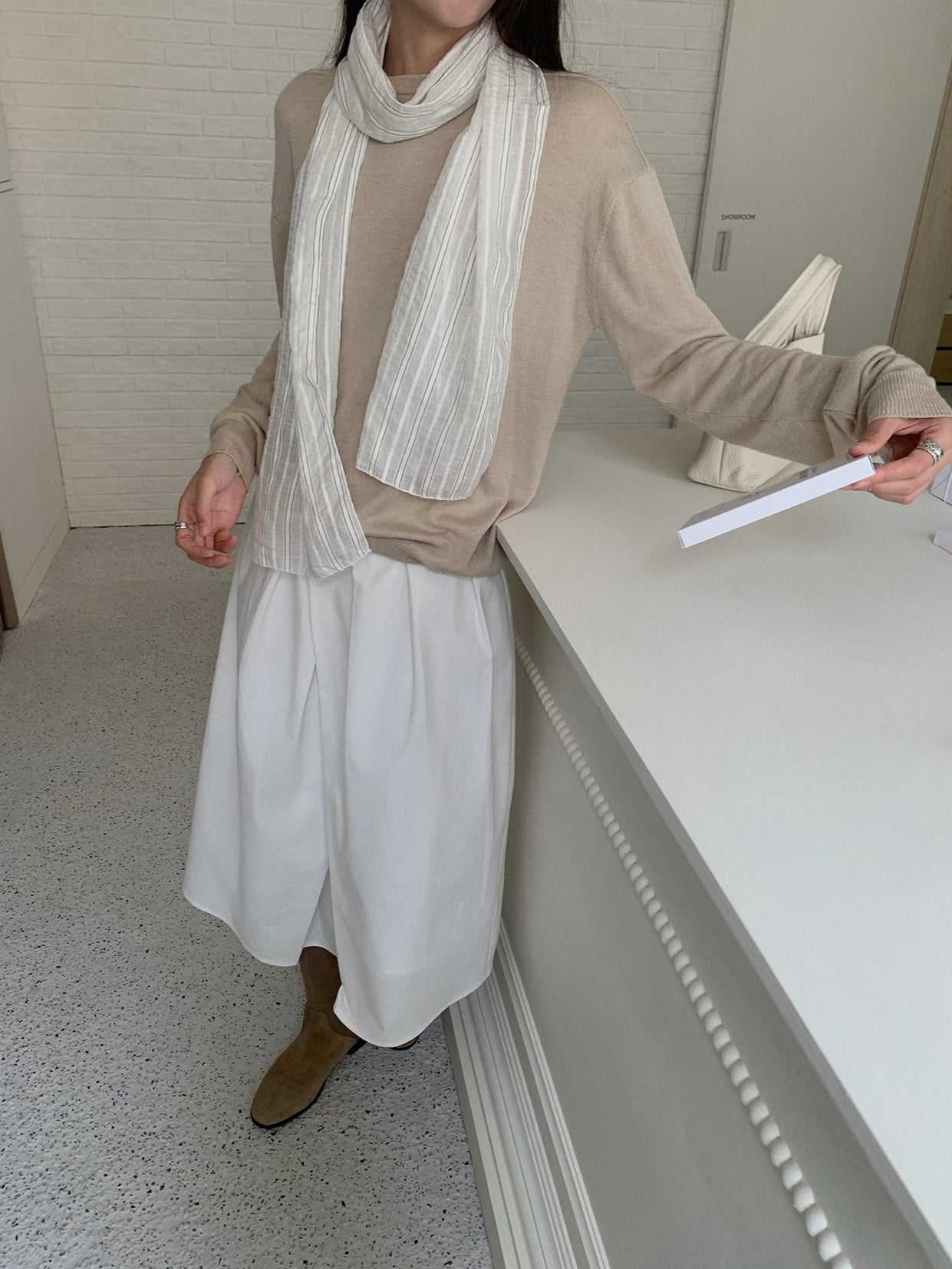 RELAXED WOOL-BLEND KNIT 2463