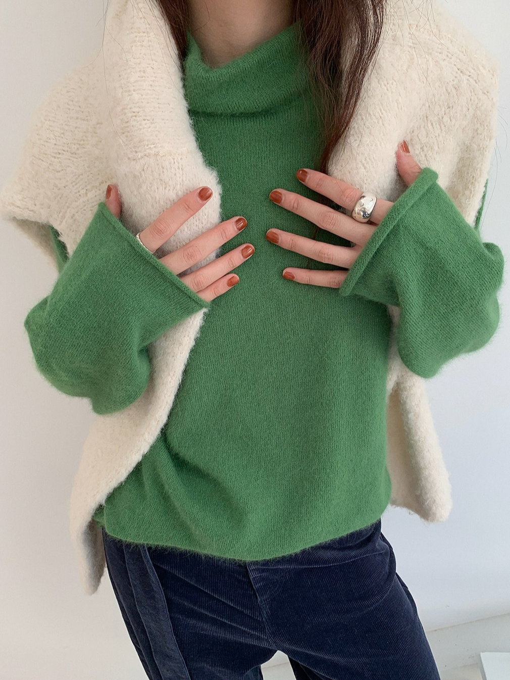 ルーズハイネックカラーニット 2200