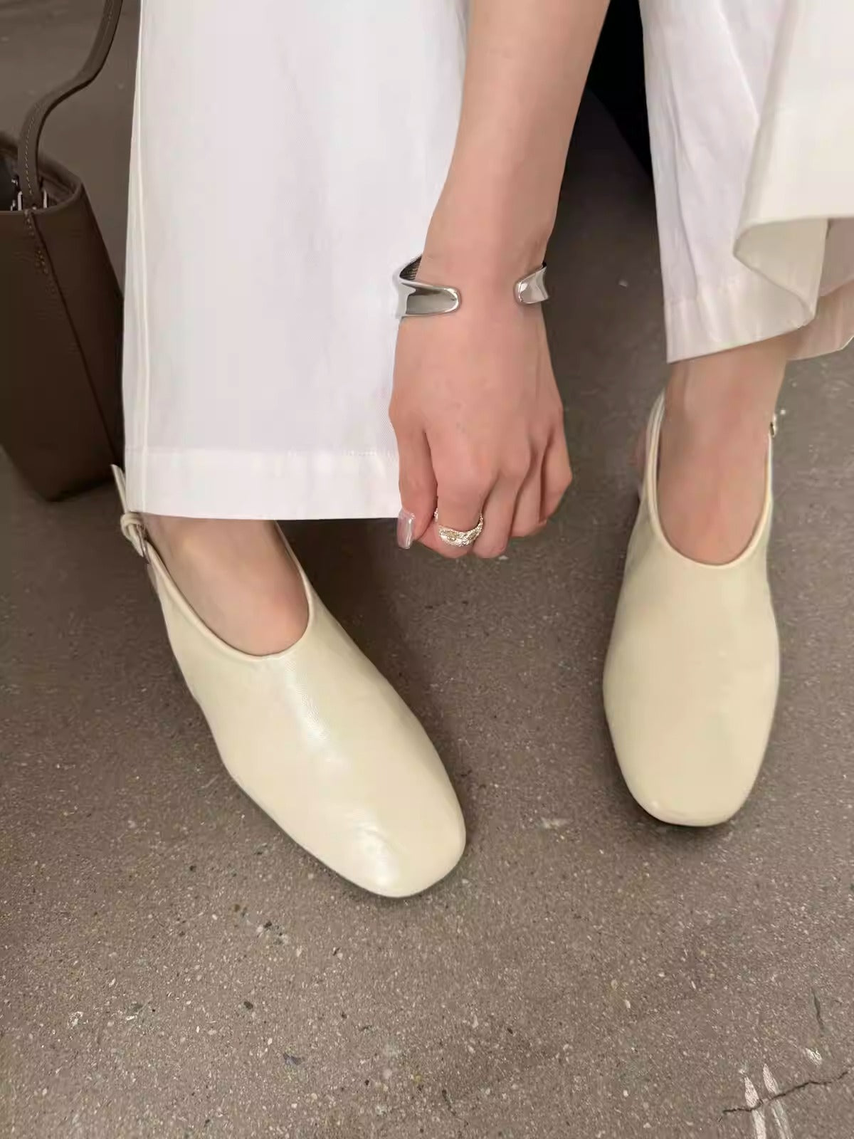 バックストラップフラットシューズ 2325