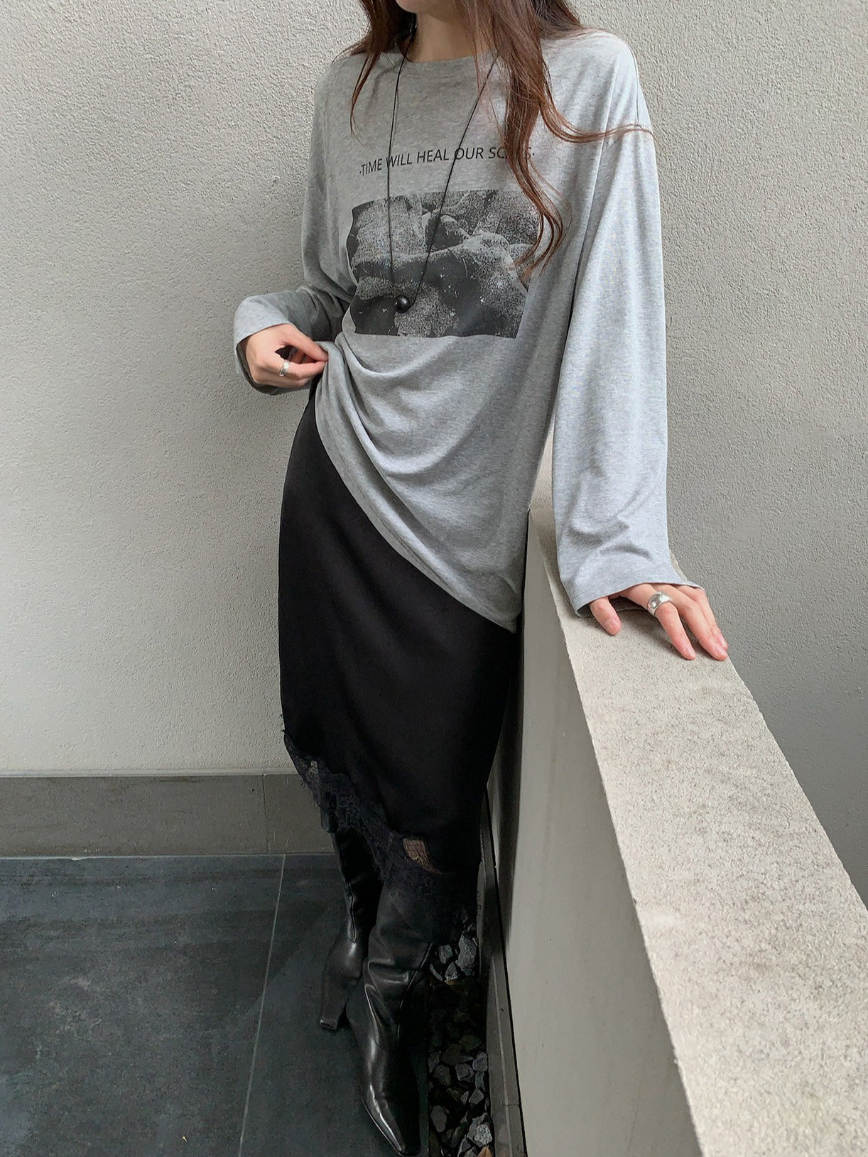 LOOSE GRAPHIC TOP 2451