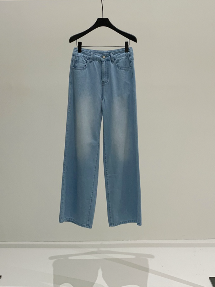STRAIGHT SOFT-WASH DENIM 2134