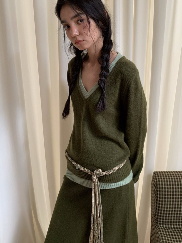 カラーブロックVネックニット 2213