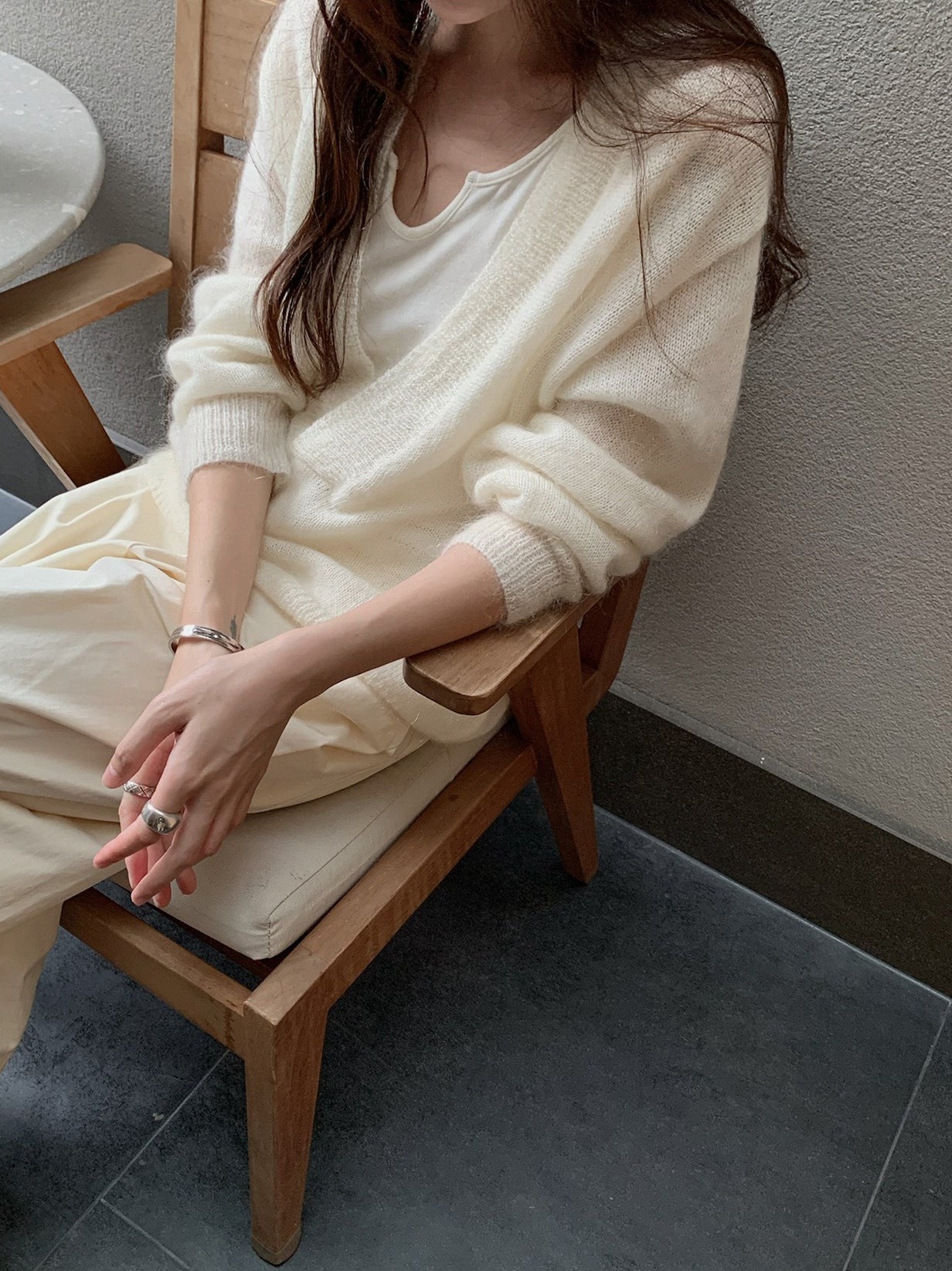 MOHAIR DEEP V-NECK KNIT 2465