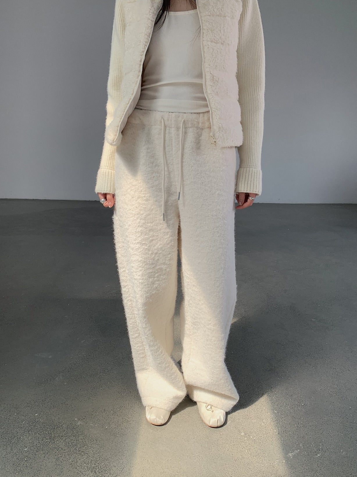 PRESSED WOOL PANTS 2520