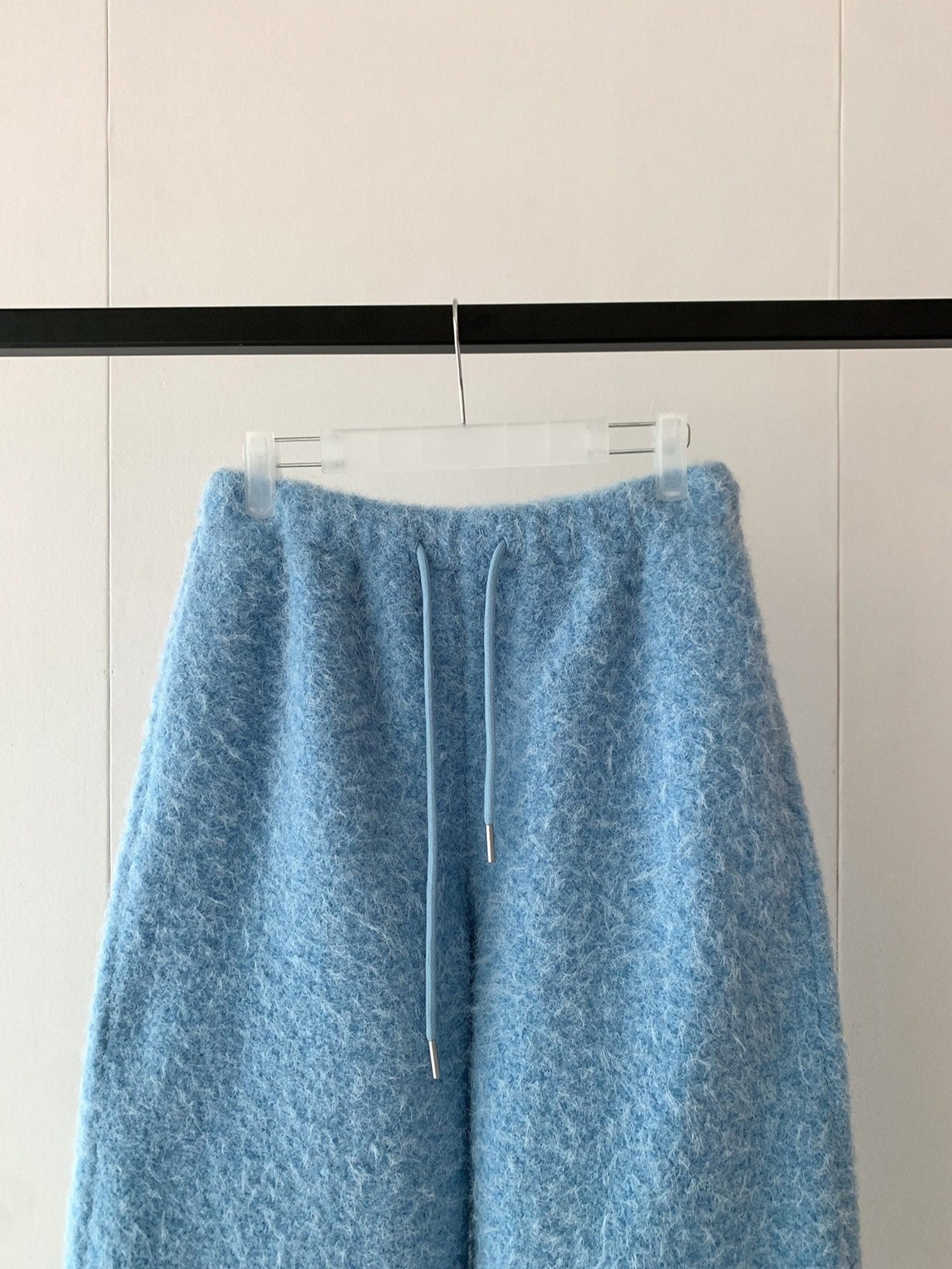 PRESSED WOOL PANTS 2520