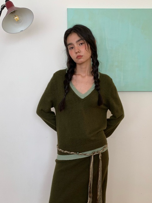 カラーブロックVネックニット 2213