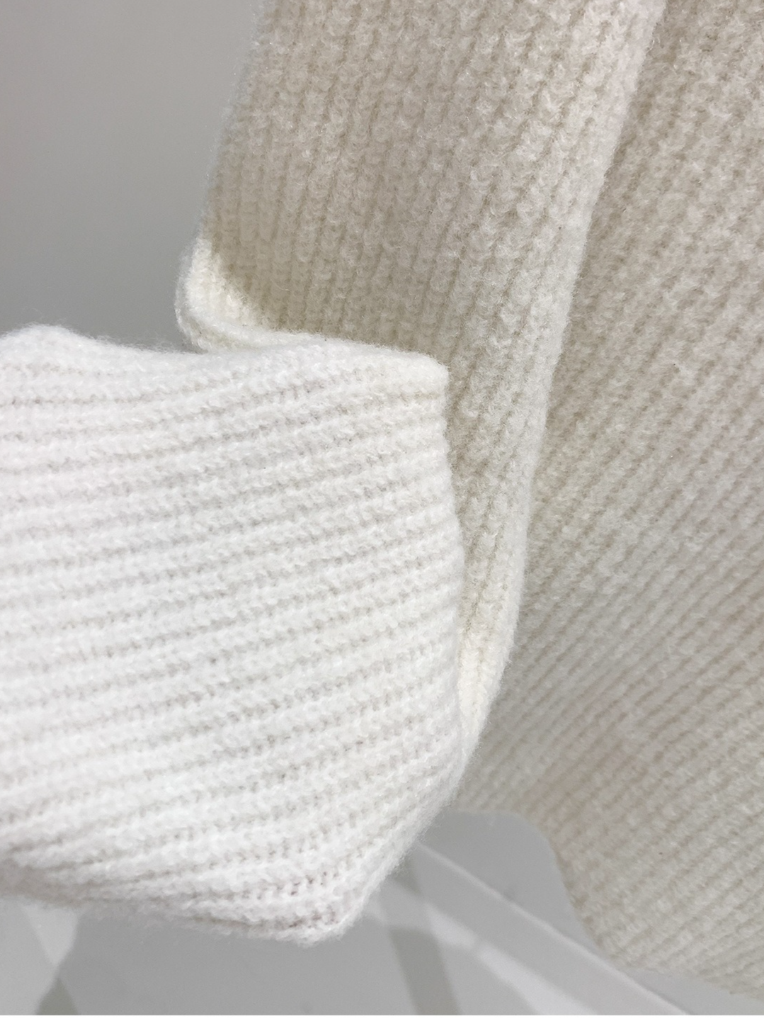 レイヤードプチハイネックニット 2210