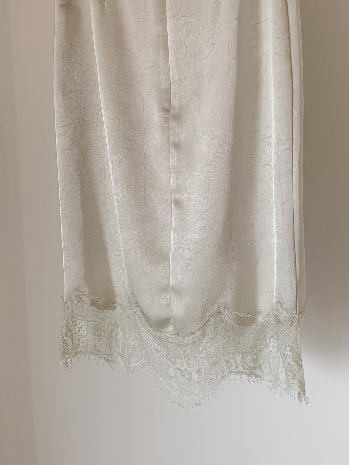 SILKY LACE FRENCH SKIRT 2452